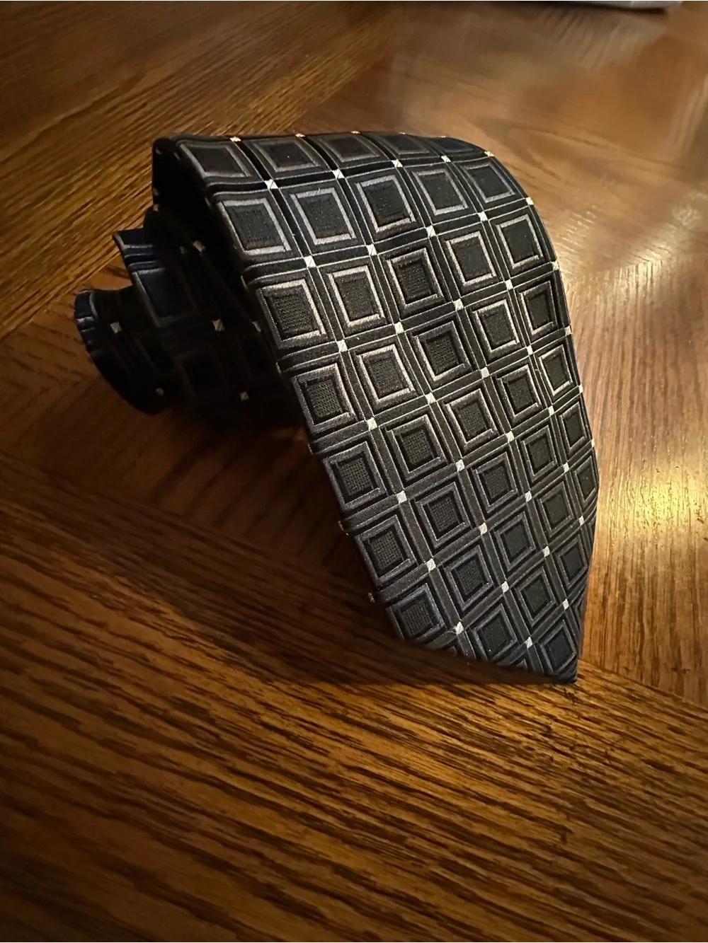 Men's Black Square-Pattern Tie - Sleek Formal Accessory
